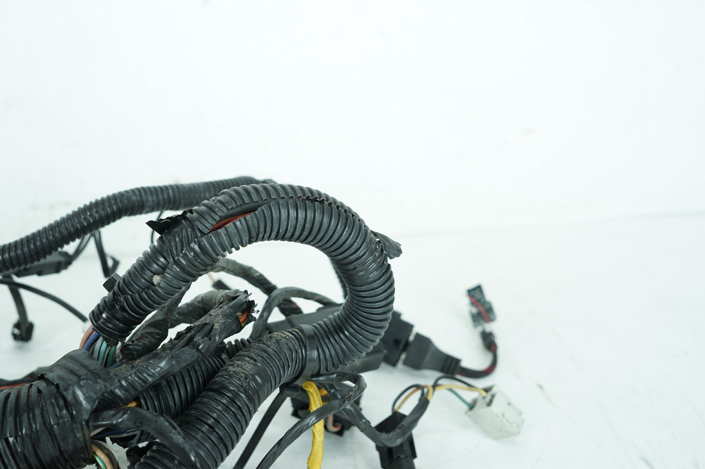 2007 - 2013 Harley-Davidson Touring Electra Glide Ultra Front Sub Wiring Harness Loom Interconnect 70232-10