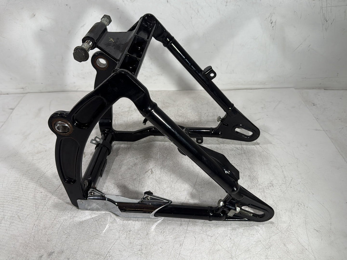 2003 Harley Softail Deuce FXSTD OEM Rear Fork Swingarm Swing Arm