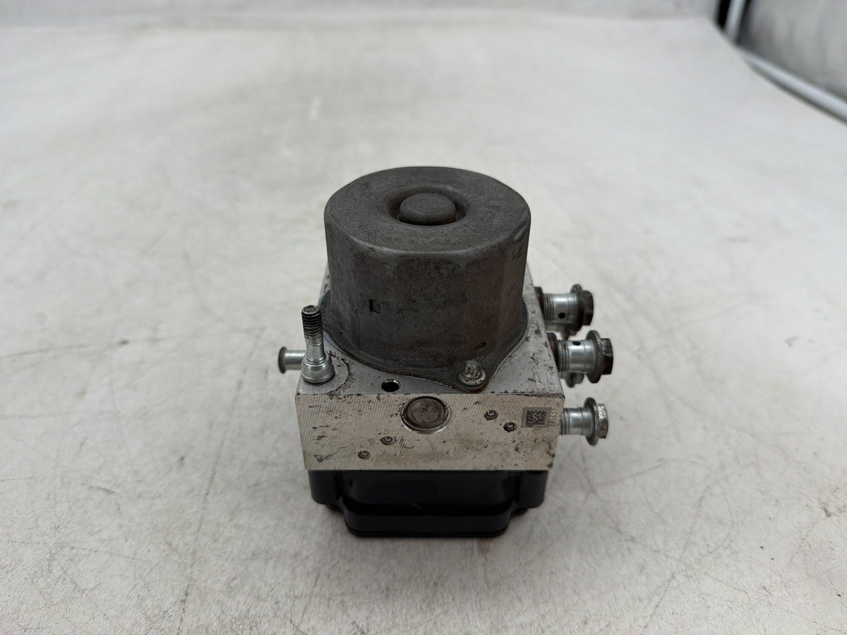 2015 Harley Electra Glide Touring Ultra OEM ABS Brake Pump & Control Module