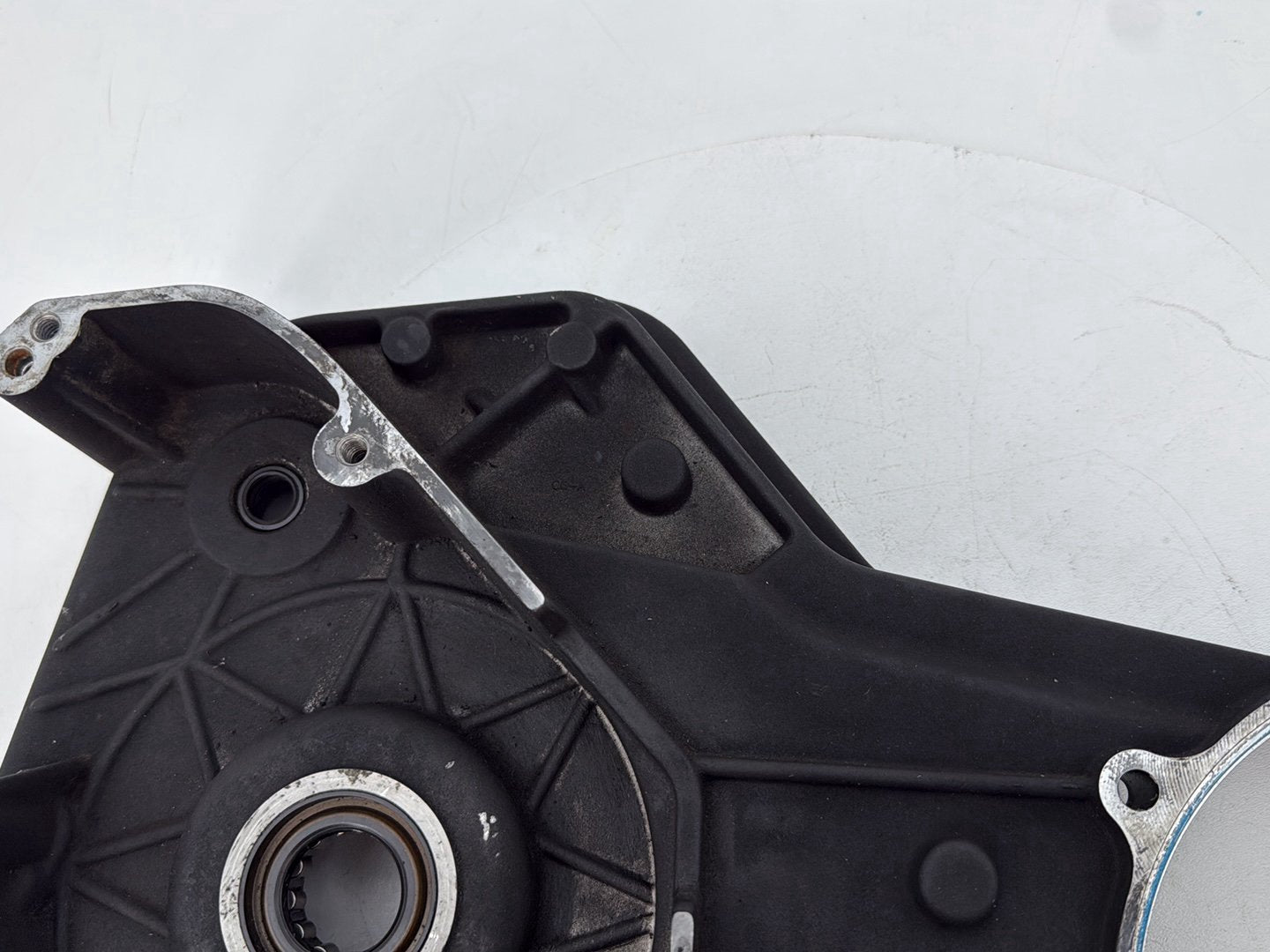 1999 - 2006 Harley-Davidson Touring Electra Glide Ultra Inner Primary Clutch Cover 60677-01C