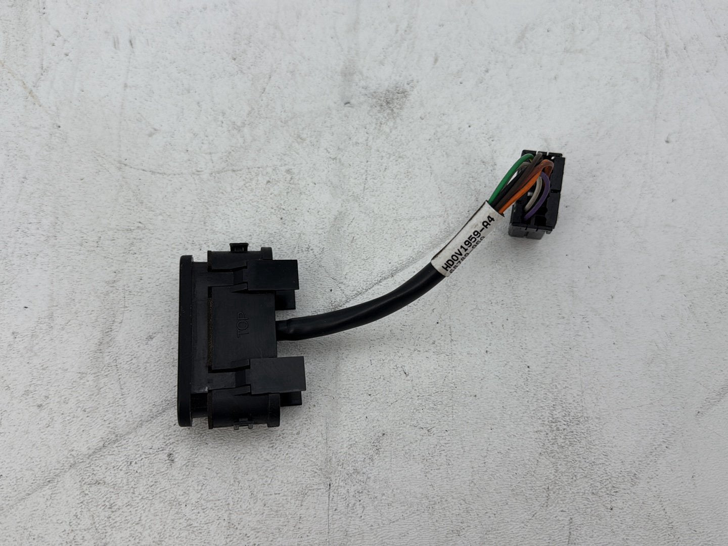 07 Harley Street Glide Touring FLHX OEM Dash Indicator Lamp Wire Plug 68789-96A