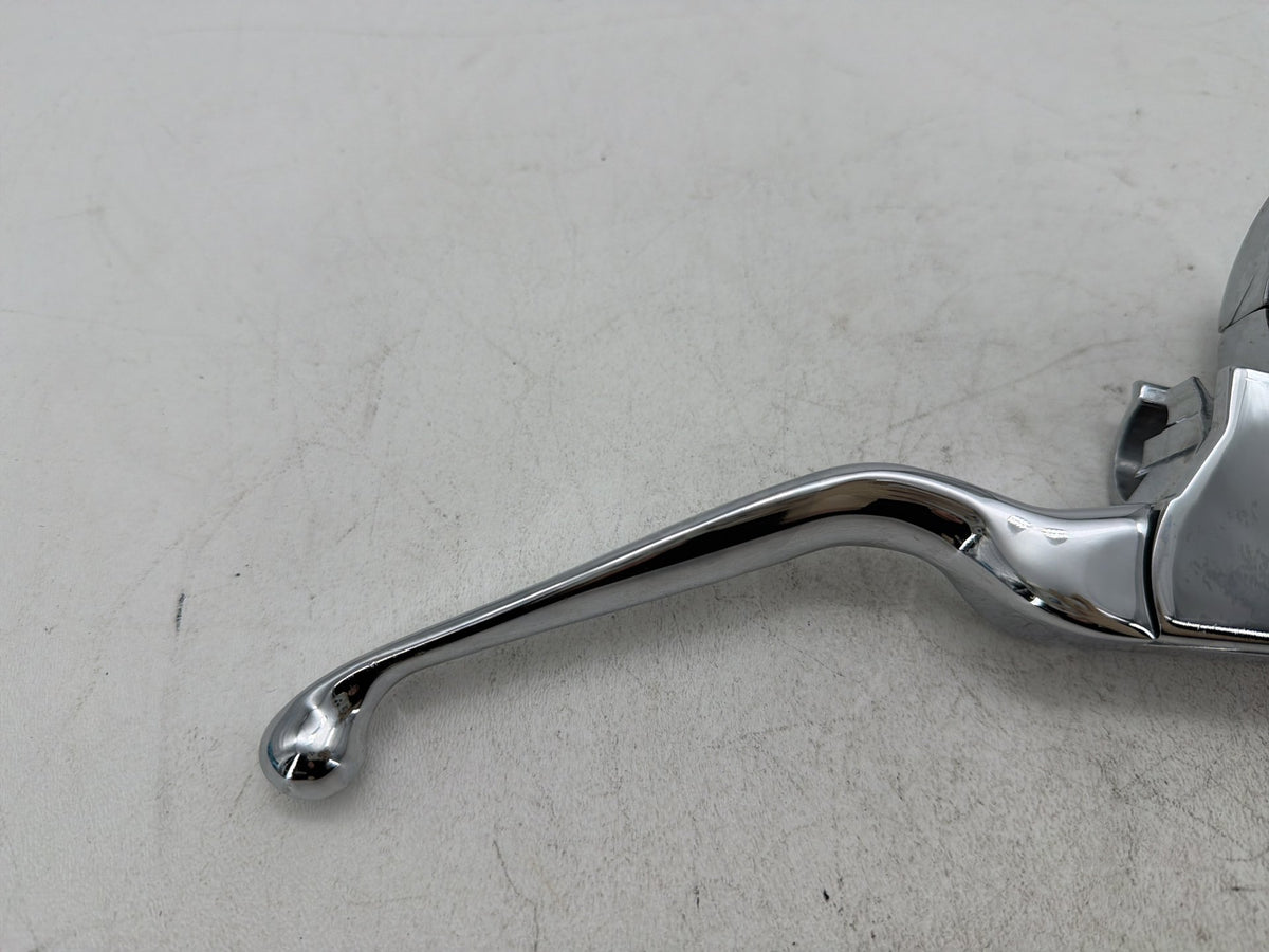 2003 Harley Softail Deuce FXSTDI OEM Front Right Brake Lever Master Cylinder