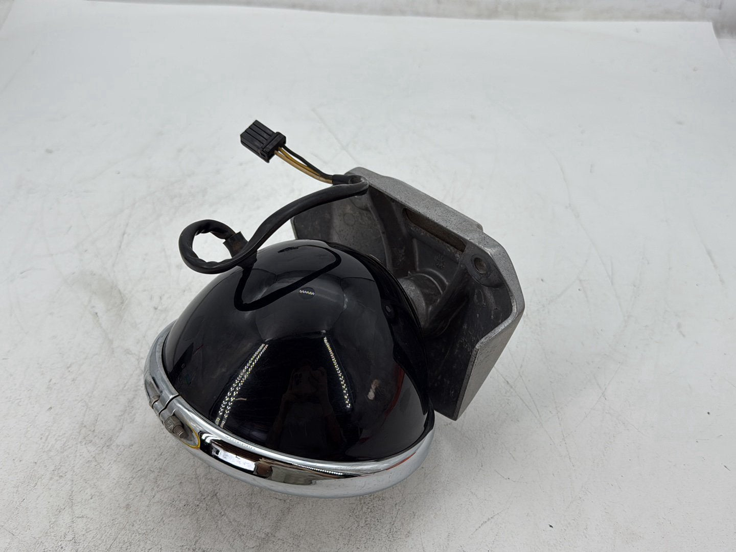 2009 Harley Sportster 883 Low XL883L OEM Headlight Headlamp Head Light Halogen