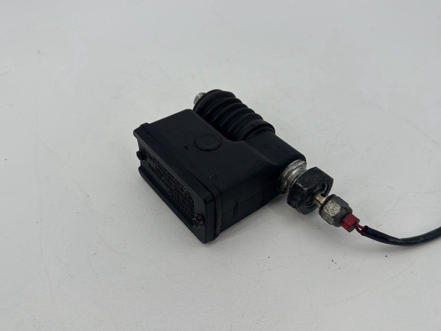 1999 - 2006 Harley-Davidson Dyna Low Rider Rear Brake Master Cylinder Reservoir