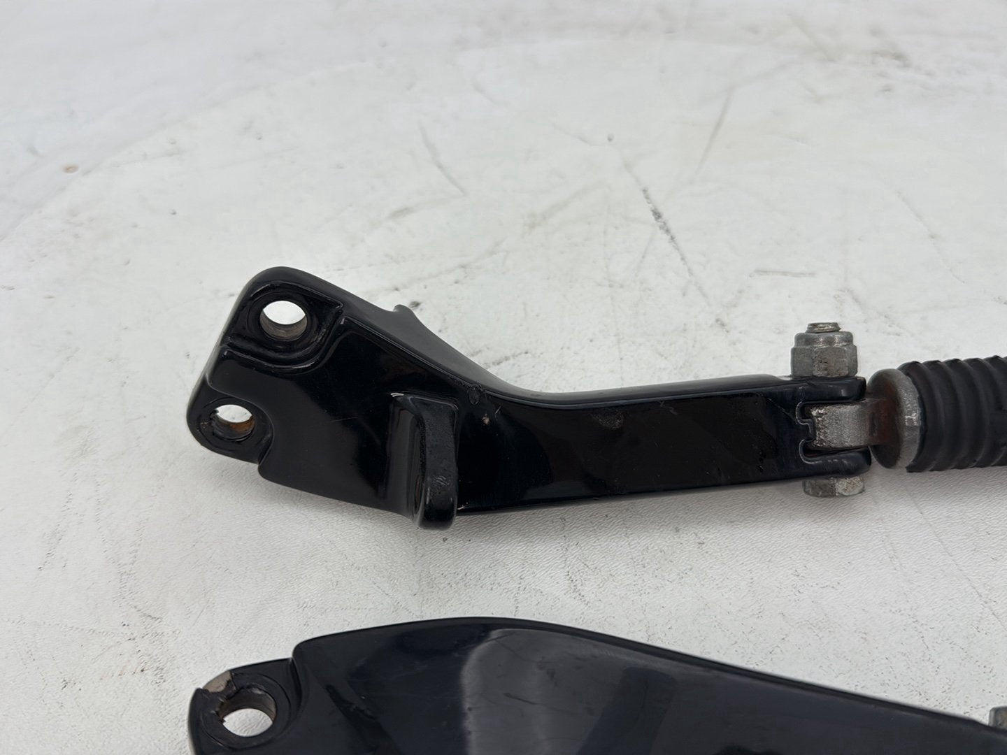 2006 Harley Dyna Super Glide Custom FXDCI OEM Passenger Left & Right Foot Pegs
