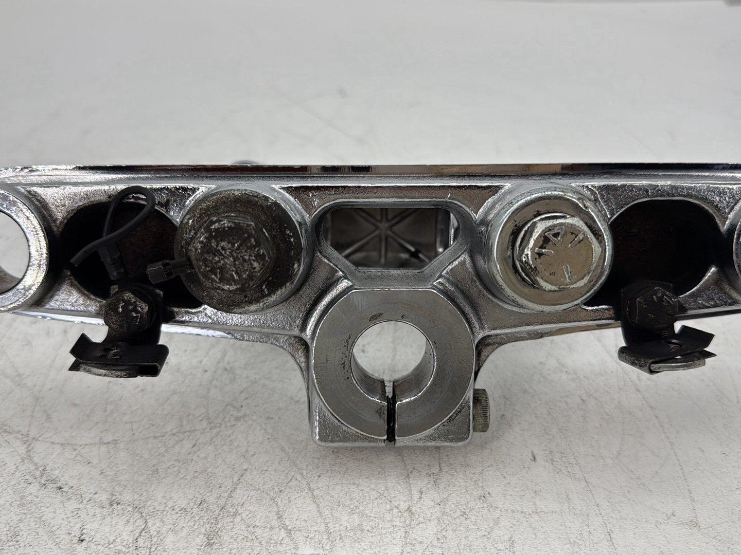 1997 Harley Softail Fat Boy FLSTF OEM Front Handlebar Riser Top Clamp Chrome