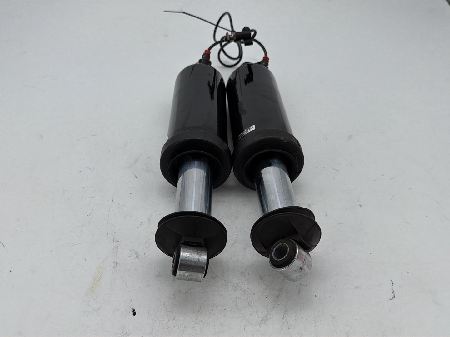 2003 Harley Road King Touring FLHRCI Classic OEM Rear Left Right Shock Absorbers