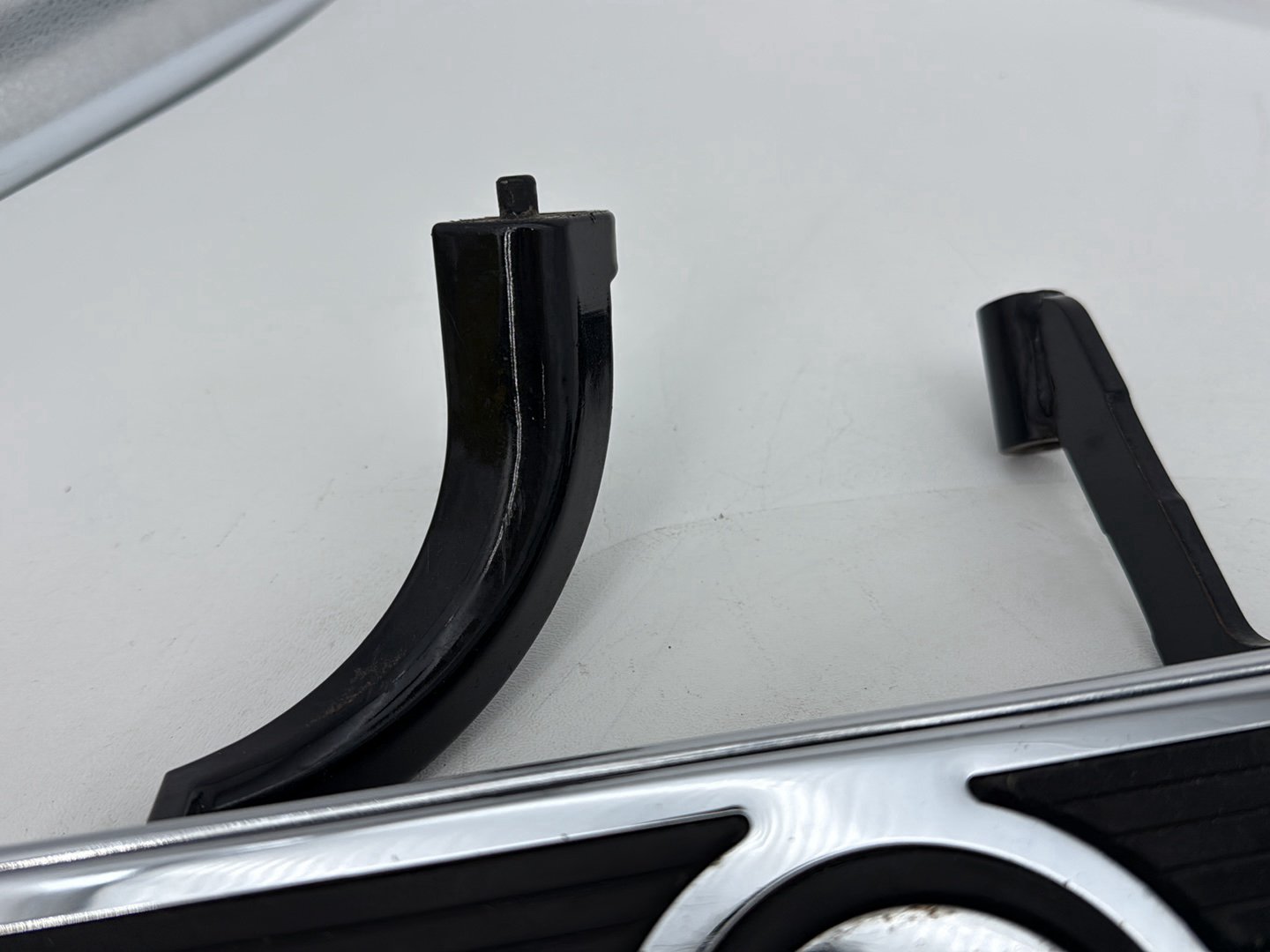 2007 - 2011 Harley-Davidson Touring Electra Glide Ultra Left Right Driver & Pass Floorboard Foot Rest 50621-06