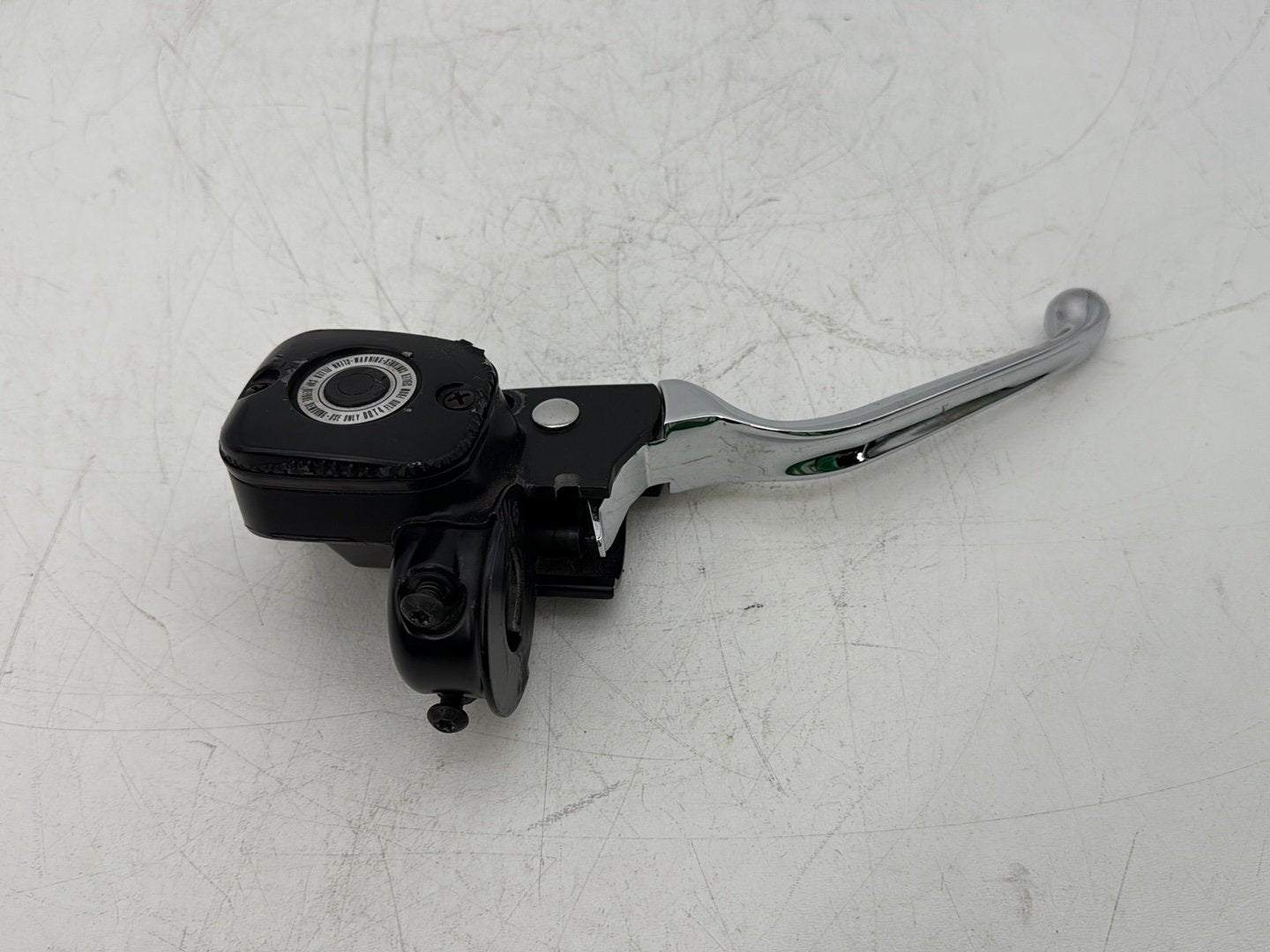 2005 Harley Touring FLHRCI Road King Classic OEM Front Right Brake Lever Master Cylinder