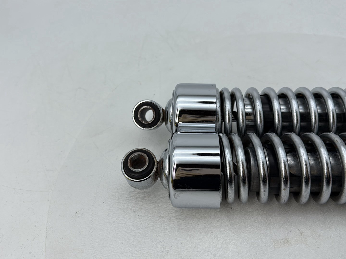 2004 - 2013 Harley-Davidson Sportster 883 Custom Rear Left Right Shock Absorbers  	54568-04