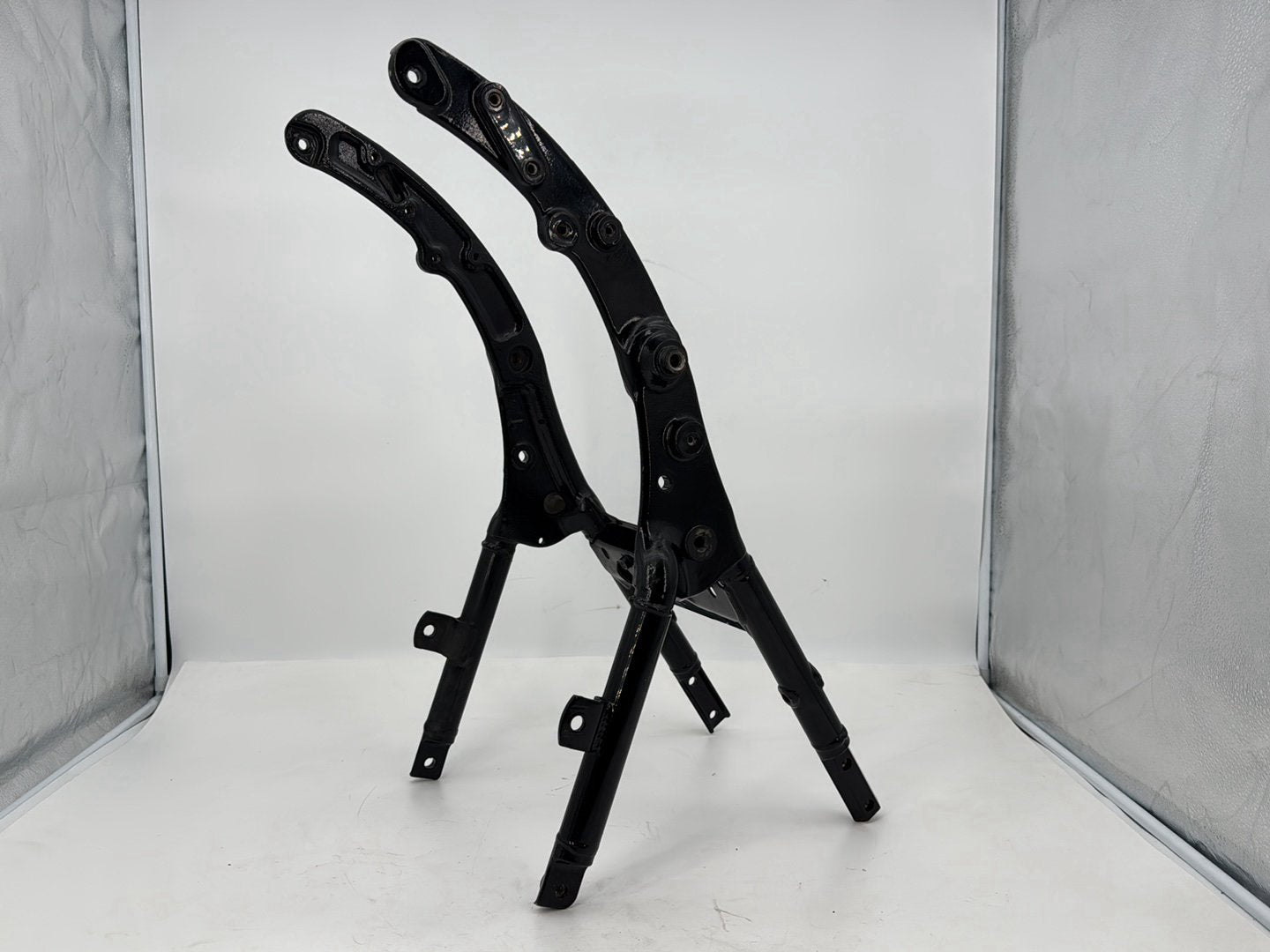2007 - 2012 Harley-Davidson Touring Road Glide Rear Sub Frame Subframe Tail Rail 	48079-09BHP