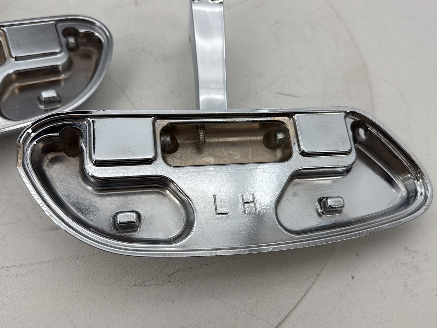 2019 - 2023 Harley-Davidson Touring Street Glide Left & Right Passenger Floorboard Foot Rest 50357-04