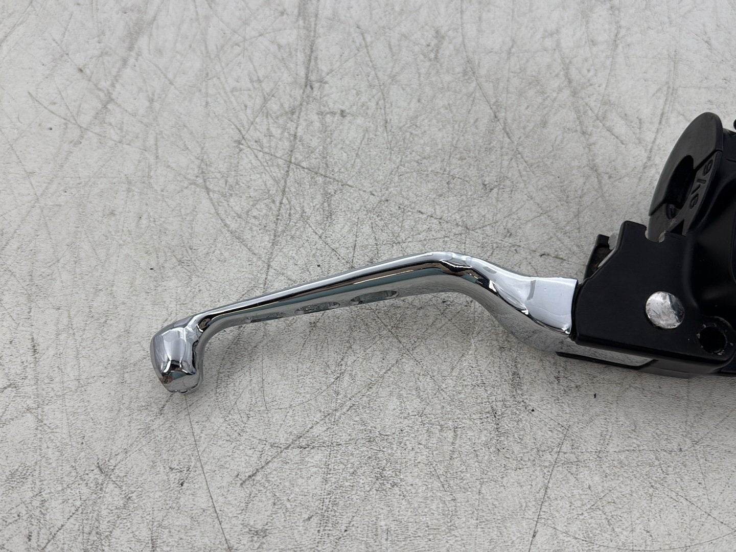 2000 Harley Softail FLSTC Heritage Classic OEM Front Right Brake Lever Master Cylinder