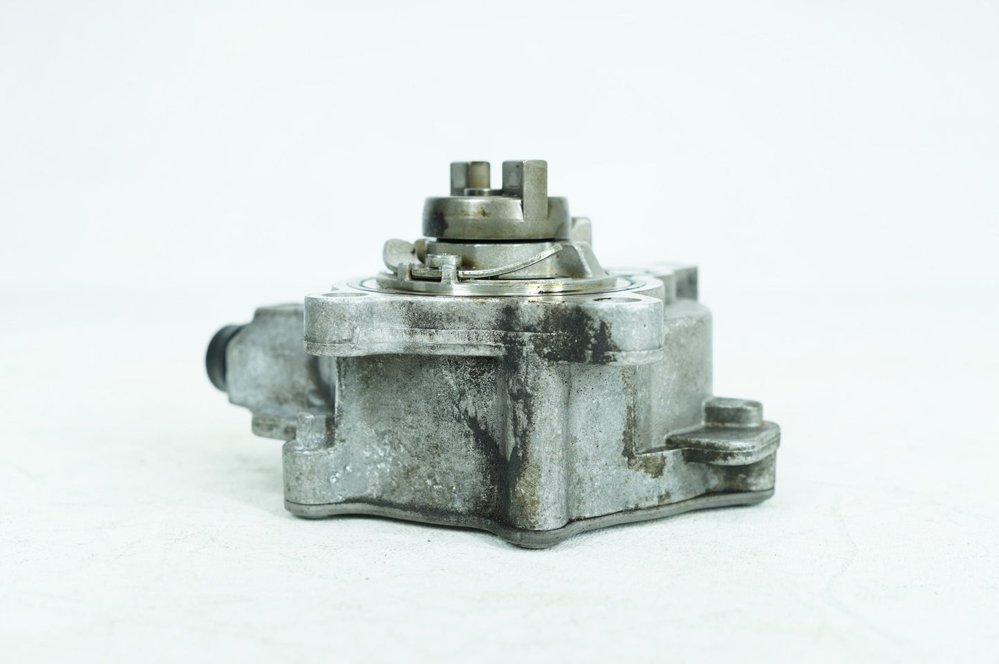 2013 - 2015 Jaguar XF  Brake Vacuum Pump