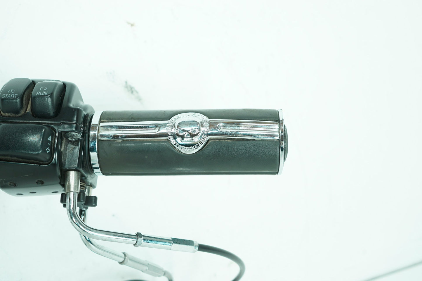 2007 - 2014 Harley-Davidson Dyna Super Glide Custom Handlebars Left Right Switches Controls 56102-99
