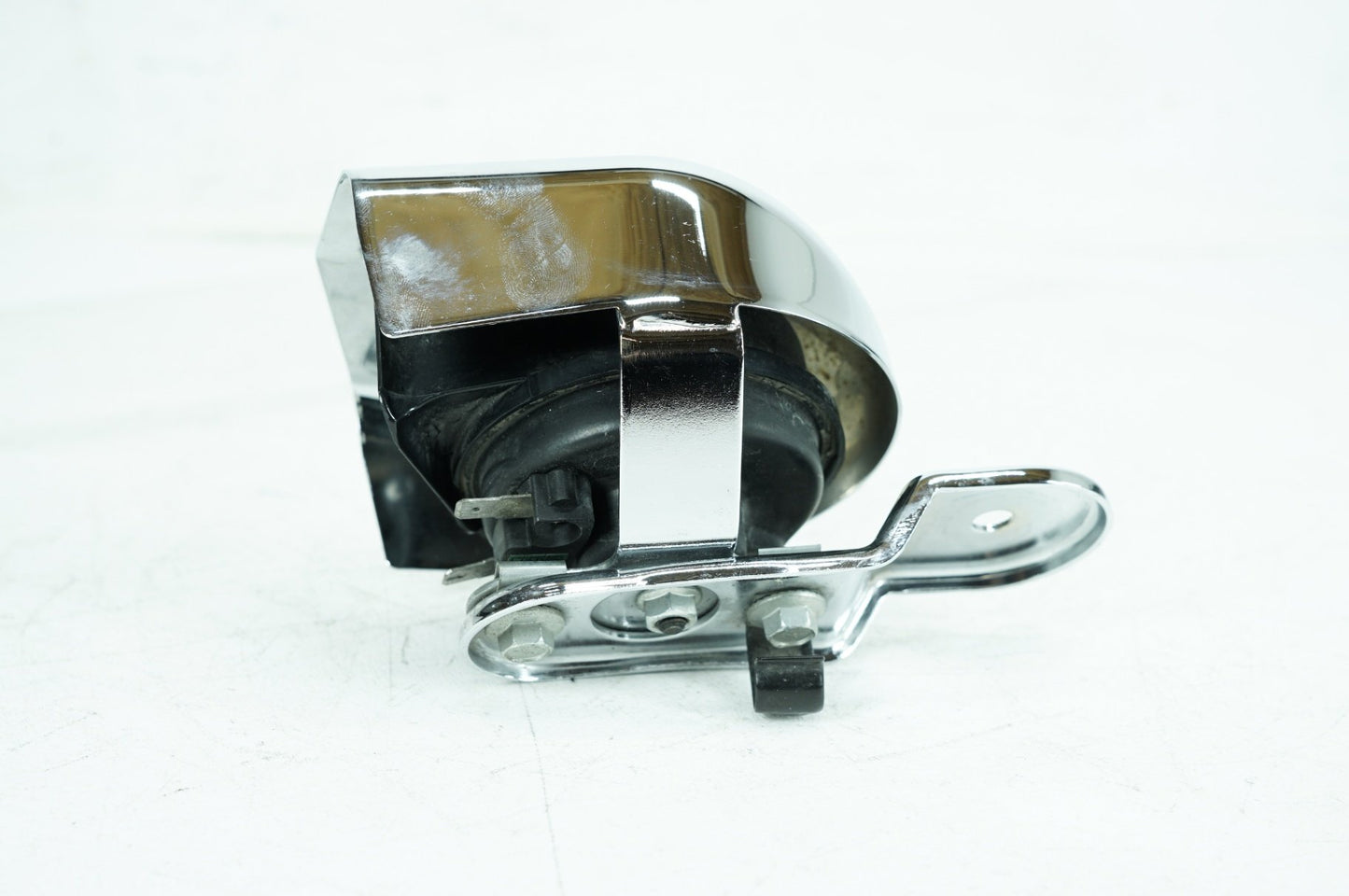 2008 - 2016 Harley-Davidson Touring Electra Glide Ultra Horn Signal Klaxon Chrome Cover 69012-93A