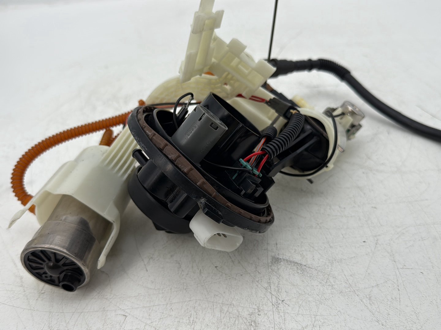2014 Harley Street Glide Touring FLHXS OEM Fuel Pump Gas Gasoline Petrol Sending