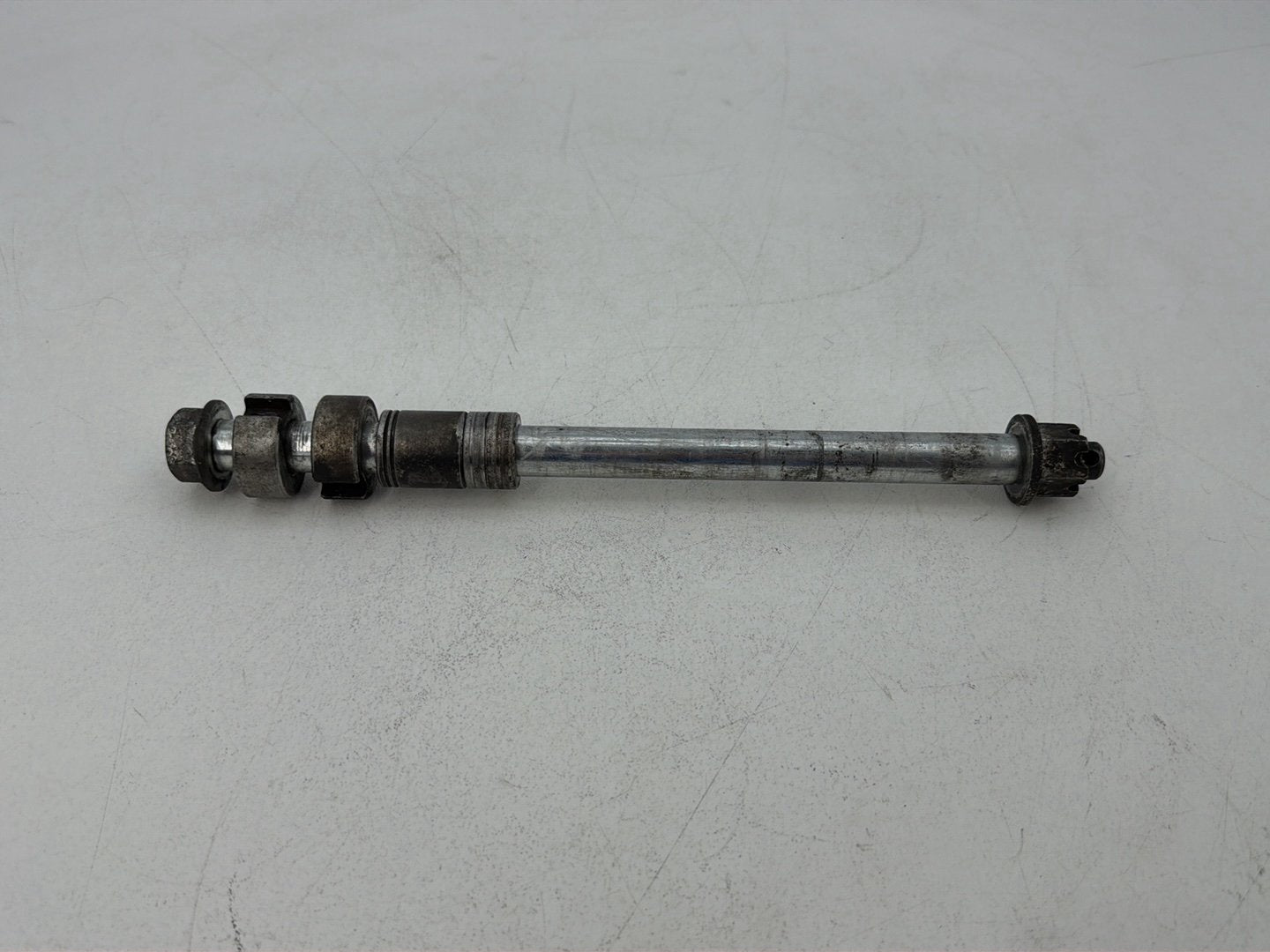 1986 - 1998 Harley-Davidson Softail Heritage Classic Rear Wheel Axle Bolt Shaft 41110-79A