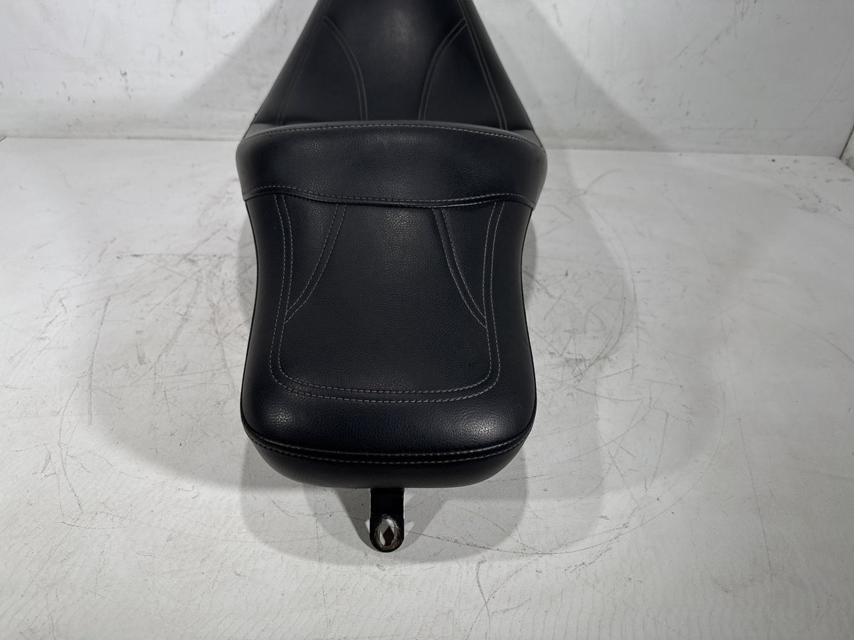 02 Harley Heritage Softail Classic Passenger Rider Driver Seat Saddle SADDLEMAN