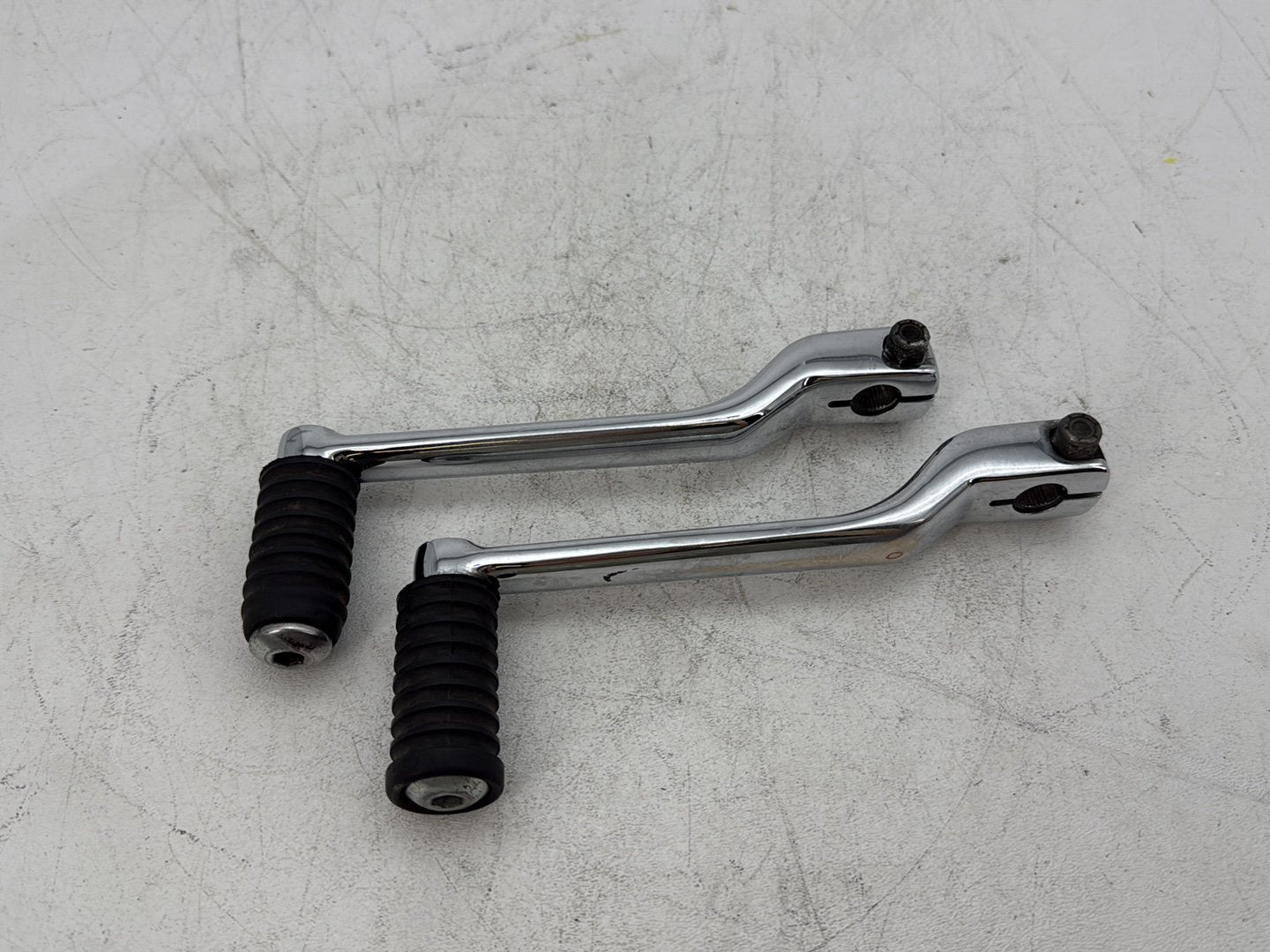 18 Harley Electra Glide Touring Ultra FLHTCU OEM Gear Shifter Lever Pedal Pedals