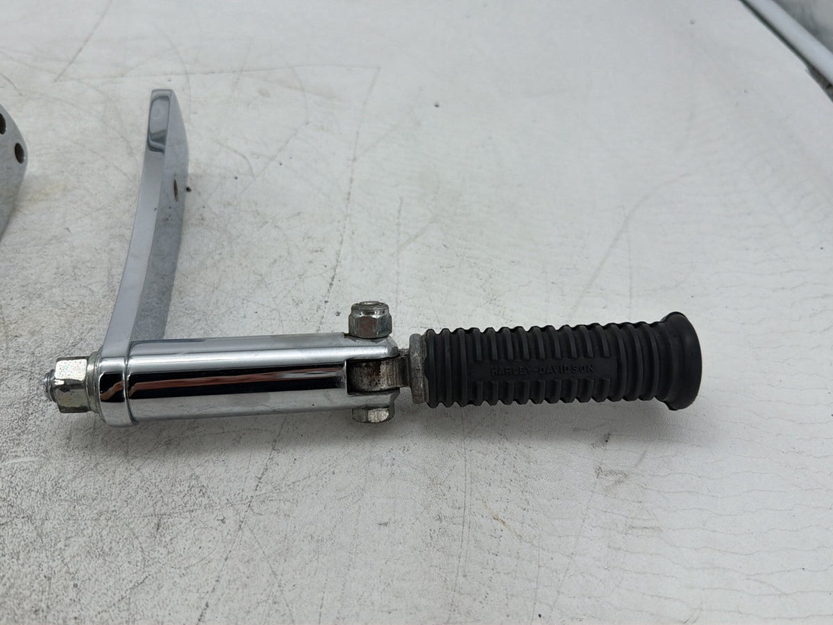 2006 Harley Dyna Super Glide FXDI OEM Front Right Left Highway Foot Pegs