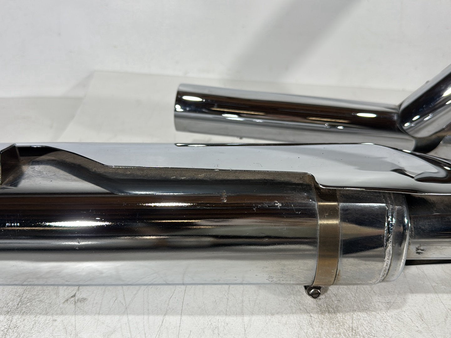 1999 - 2006 Harley-Davidson Touring Electra Glide Ultra Exhaust Header Pipes Muffler Vance & Hines 65621-99B , 65539-95A
