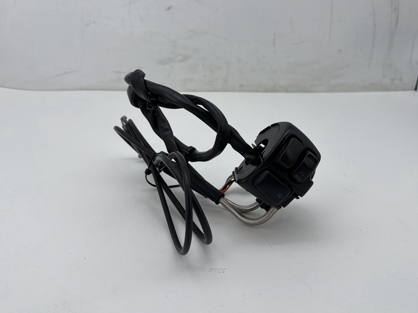 2008 Harley Softail Deluxe FLSTN OEM Right Engine Start Kill Switches Controls
