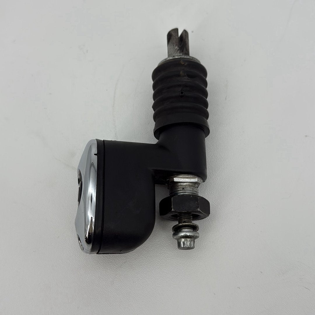 2007 - 2012 Harley-Davidson Touring Street Glide Rear Brake Master Cylinder Reservoir  	41767-05A