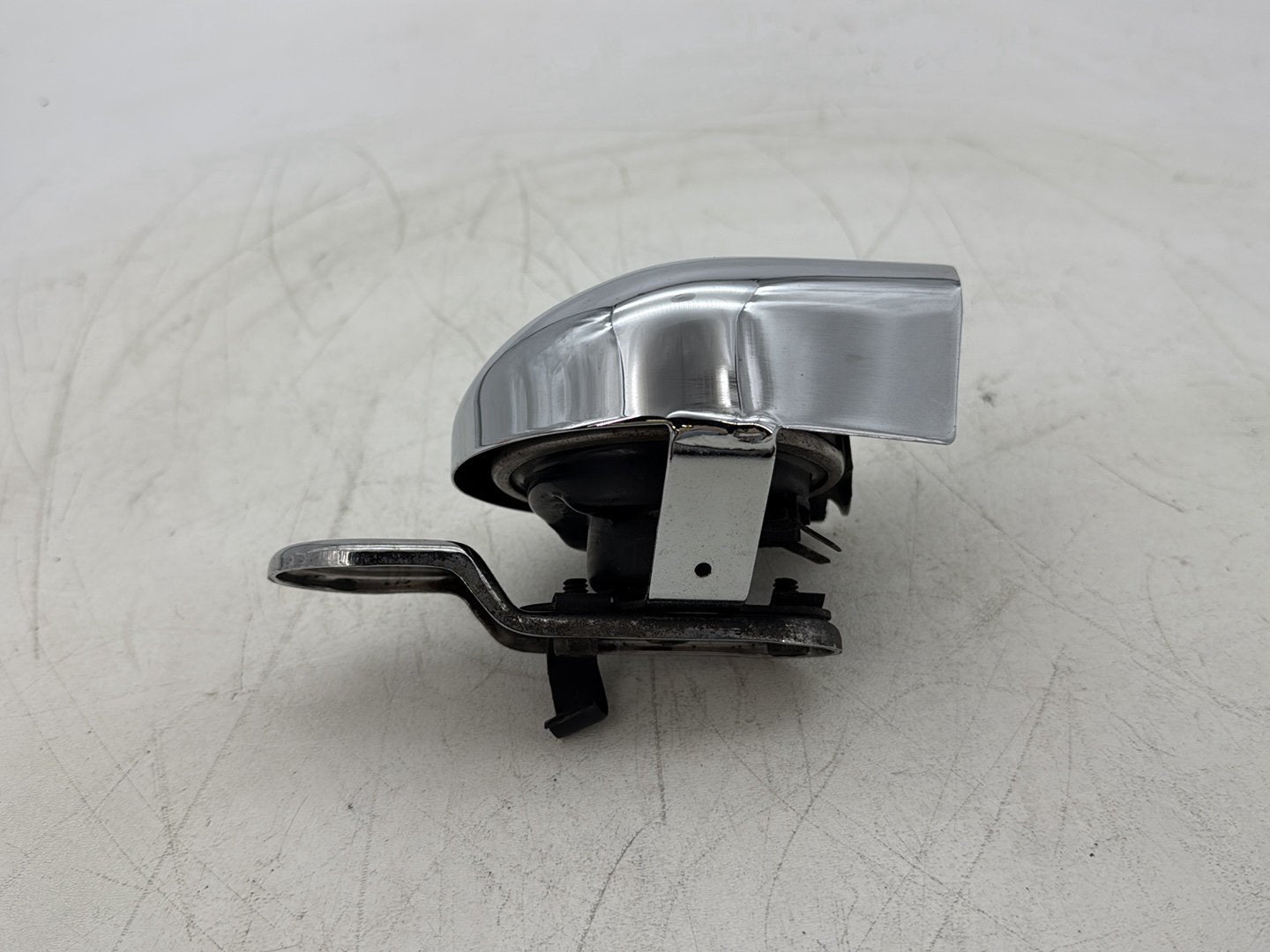 1997 Harley Softail FLSTC Heritage Classic OEM Horn Signal Klaxon Chrome Cover