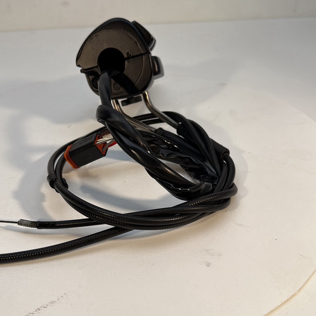 1986 - 2003 Harley-Davidson Sportster Hugger 883 Right Engine Start Kill Switches Controls  	71684-06A