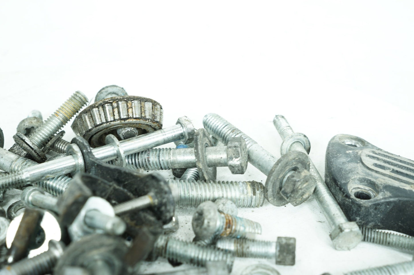 2008 Harley-Davidson Dyna FXDF - Hardware Bolts Nuts & Brackets