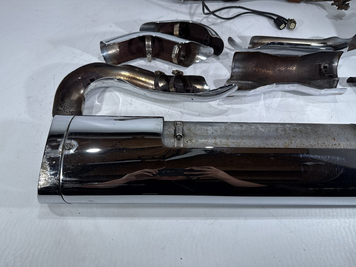 14 Harley Electra Glide Touring Ultra Exhaust Header Pipes Muffler Vance & Hines