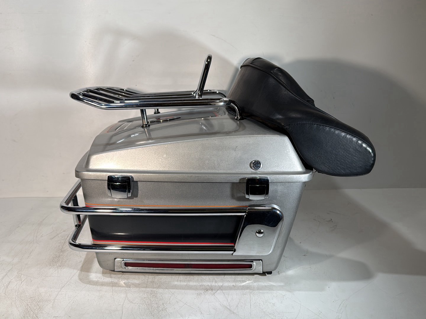 1984 - 1998 Harley-Davidson Touring Electra Glide Classic Rear Tour Pak Trunk Luggage Box NOKey 53275-90
