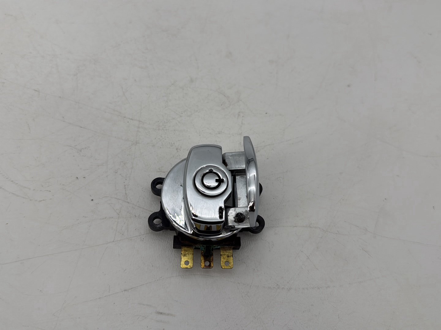 1999 - 2006 Harley-Davidson Touring Road King Custom Ignition Switch Cylinder Barrel Lockset NOKey 71313-96A