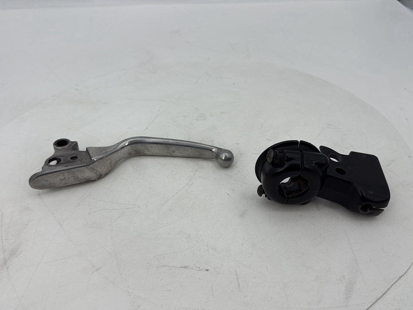 2007 - 2011 Harley-Davidson Touring Electra Glide Ultra Front Left Hand Clutch Control Lever 38700-08A