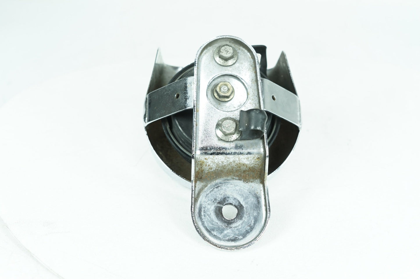 1999 - 2006 Harley-Davidson Softail Heritage Classic Horn Signal Klaxon Chrome Cover 69012-93A