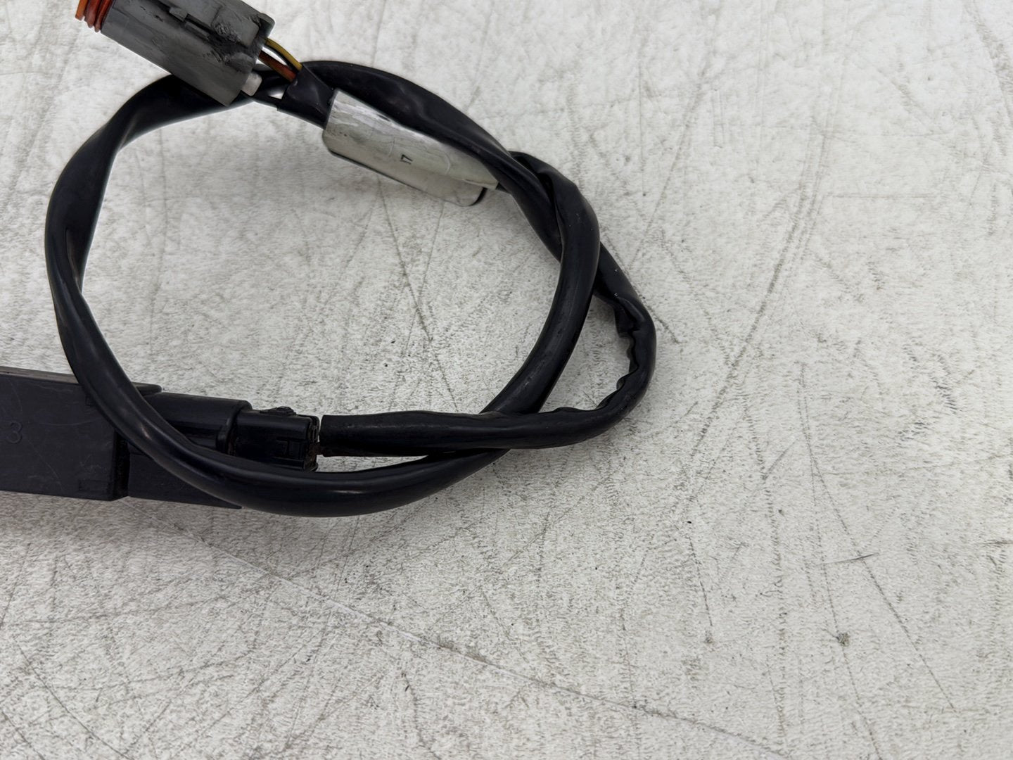 2011 Harley Street Glide Touring FLHX OEM Security Module Antenna Wire 68956-07