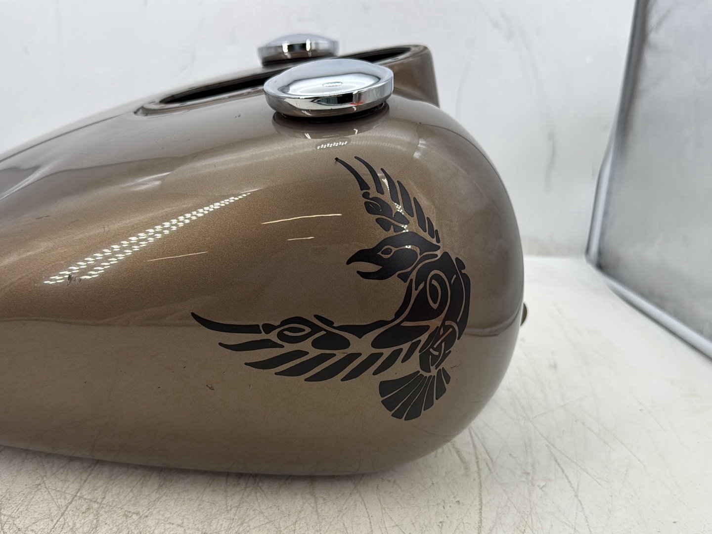 2004 Harley Road King Touring Custom FLHRSI OEM Fuel Gas Tank Gasoline Reservoir
