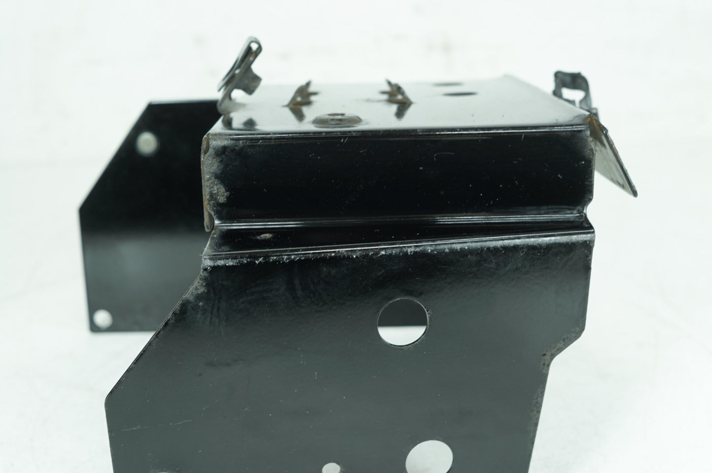 1999 - 2006 Harley-Davidson Touring Street Glide Battery Tray Bracket Holder Carrier  	66281-02A