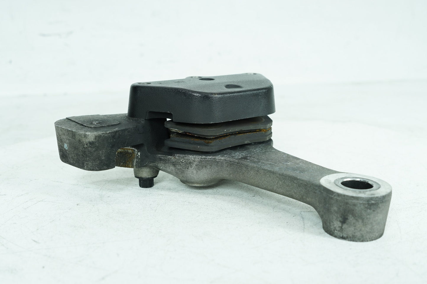 1999 Harley-Davidson Touring Road King Rear Brake Caliper Bracket 44016-00D