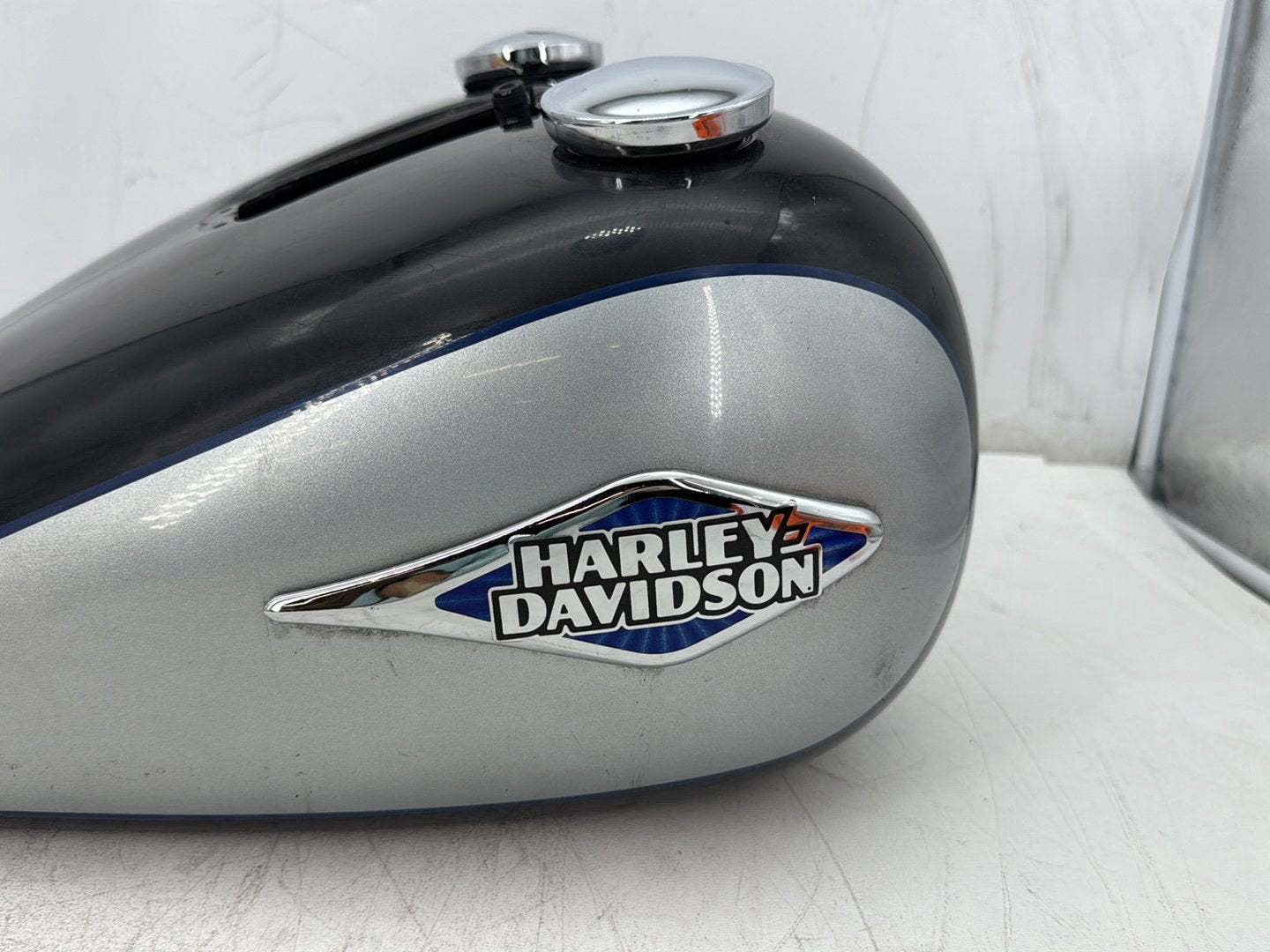 2013 Harley Heritage Softail Classic FLSTC OEM Fuel Gas Tank Gasoline Reservoir