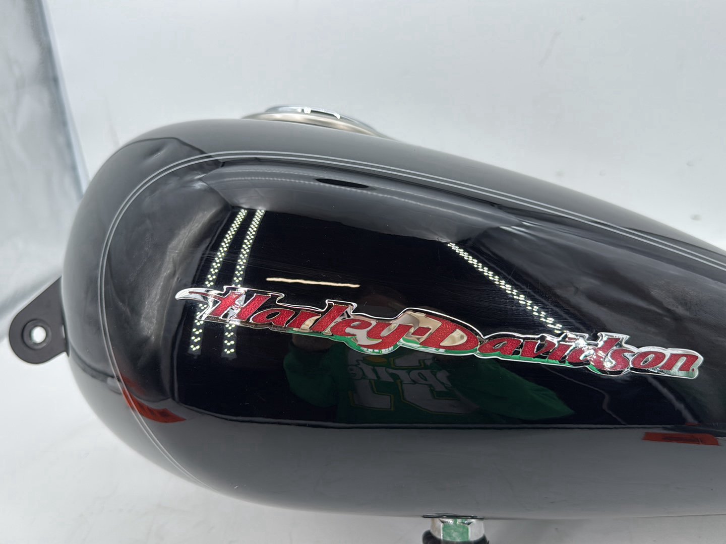 2004 - 2013 Harley-Davidson Sportster 1200 Custom Fuel Gas Tank Gasoline Reservoir 62213-04