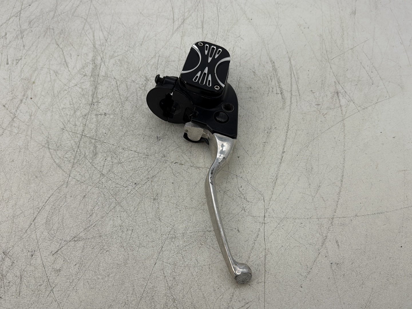 2015 Harley Road Glide Touring FLTRXS OEM Front Brake Lever Master Cylinder Reservoir