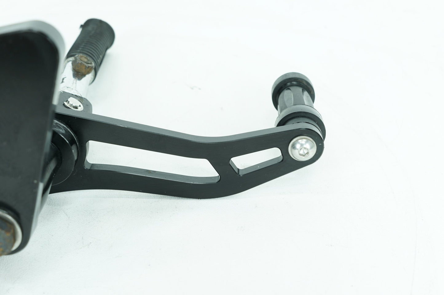 2007 - 2017 Harley-Davidson Dyna Super Glide Left & Right Step Foot Rest Pegs 33032-99
