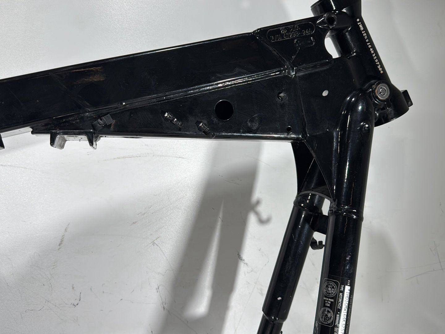 2004 Harley Dyna Super Glide FXDI OEM Body Main Frame Chassis SLVG
