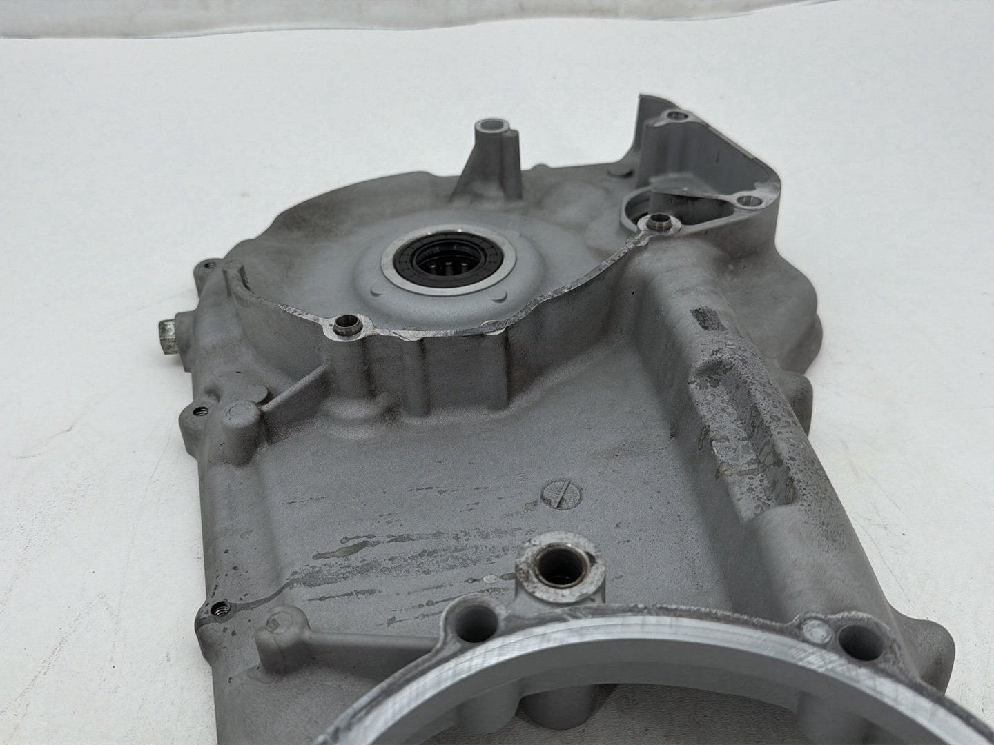 2009 Harley Dyna Street Bob FXDB OEM Inner Primary Clutch Cover