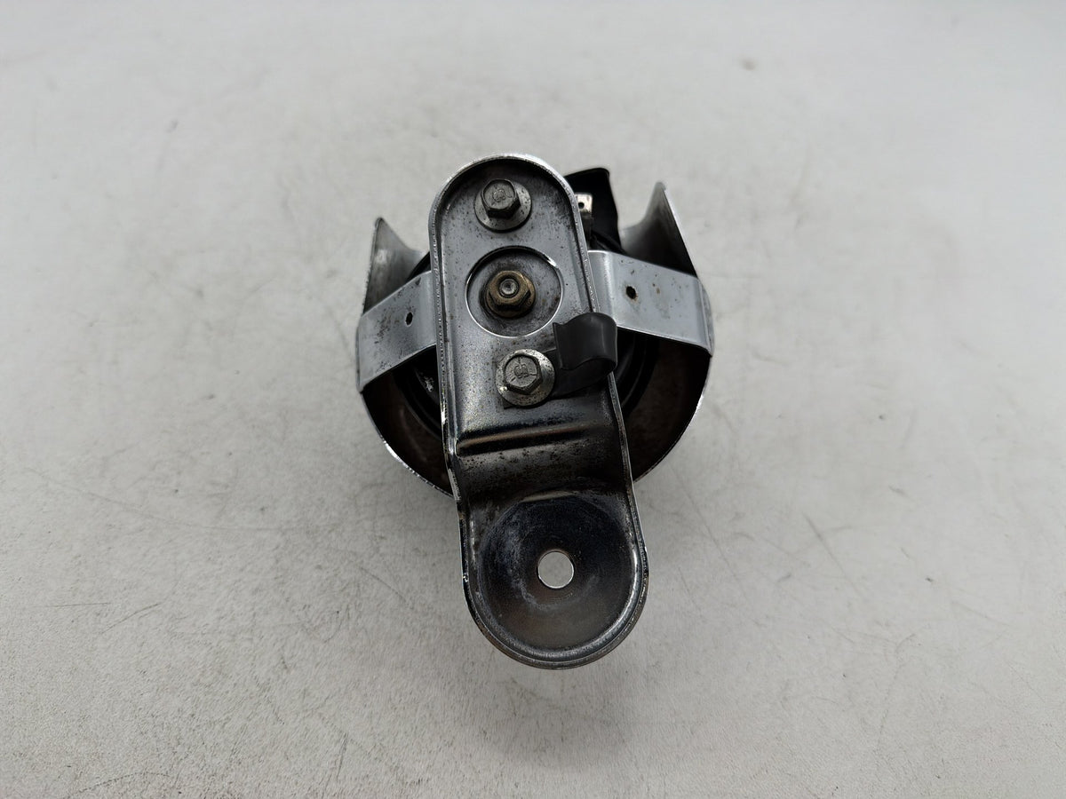 2001 Harley Softail Standard FXST OEM Horn Signal Klaxon Chrome Cover
