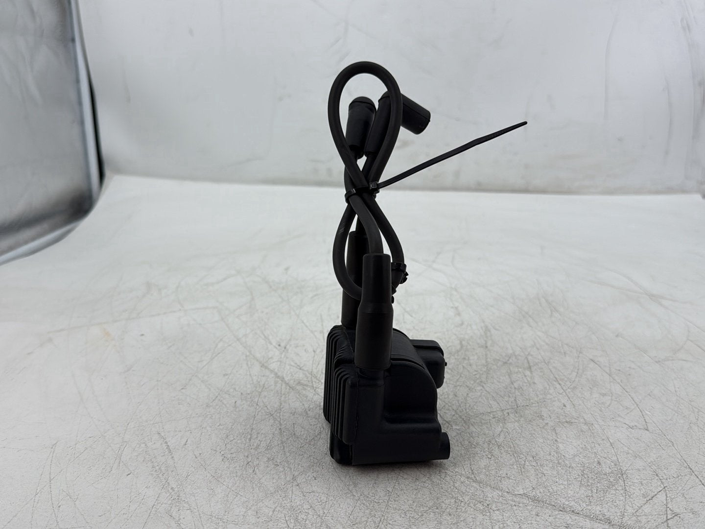 2010 Harley Dyna Fat Bob FXDF OEM Ignition Coil Spark Plugs Cable