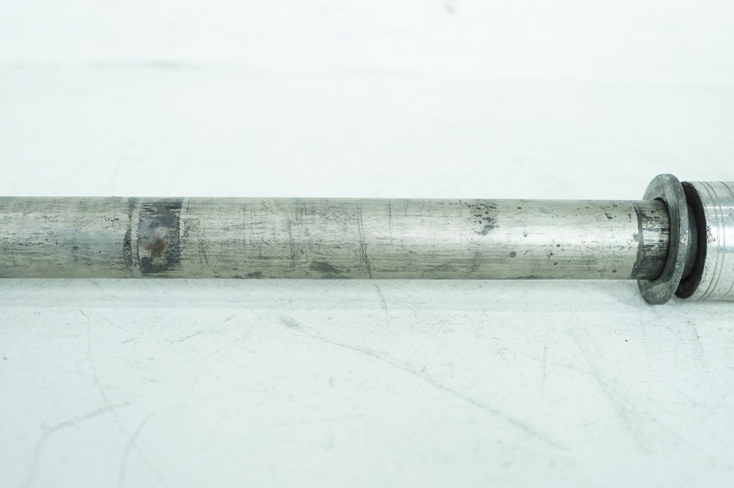 2007 - 2017 Harley-Davidson Dyna 105th Wide Glide Rear Wheel Axle Bolt Shaft 41114-08