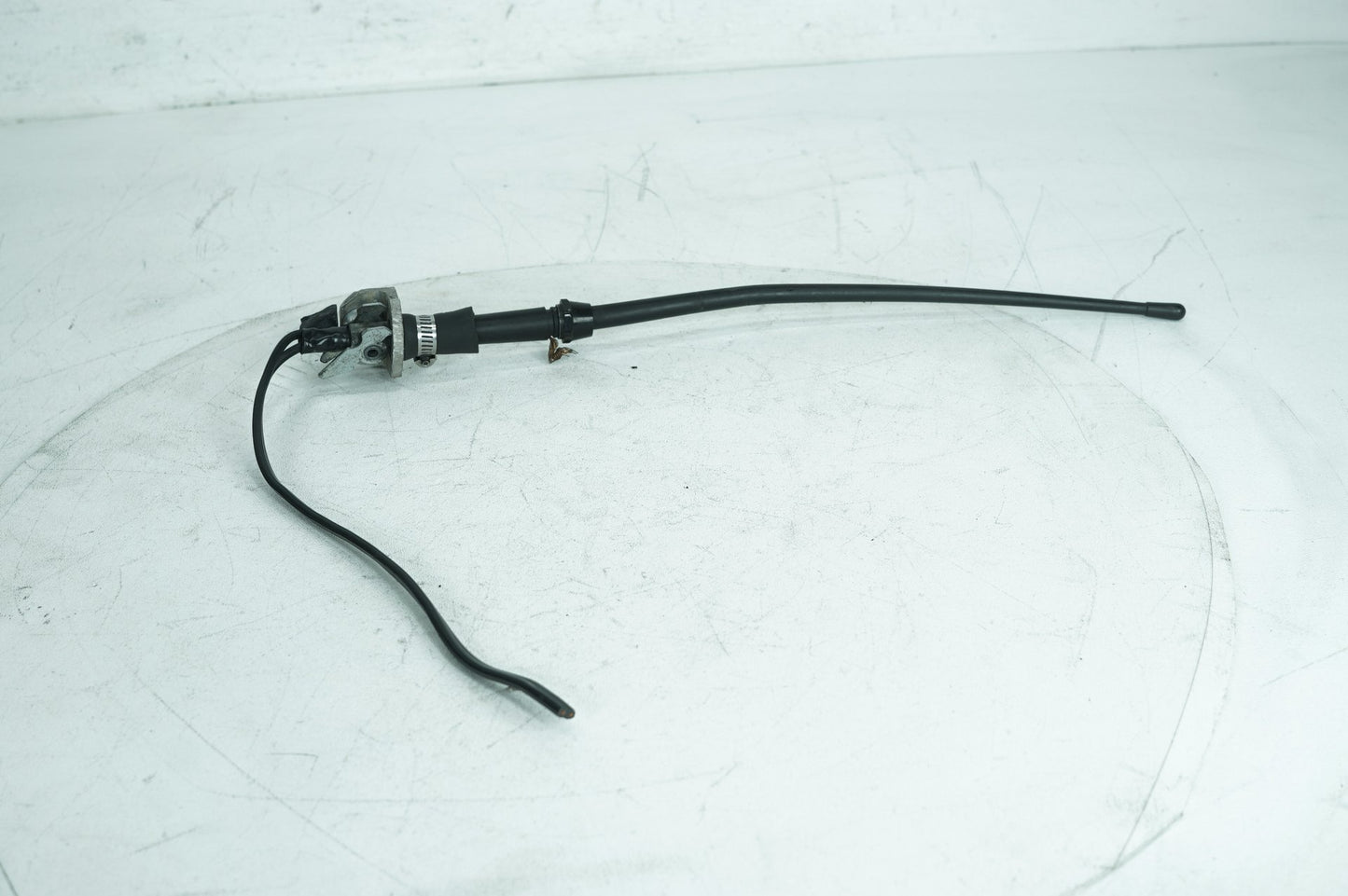 2007 - 2012 Harley-Davidson Touring Electra Glide Classic Radio Antenna Mast FM AM 76250-98 76250-09